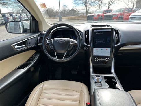 Used 2022 Ford Edge SEL image 22