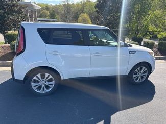 Used 2016 Kia Soul + w/ Audio Package video 1