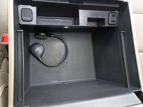 Used 2019 Chevrolet Suburban Premier image 26