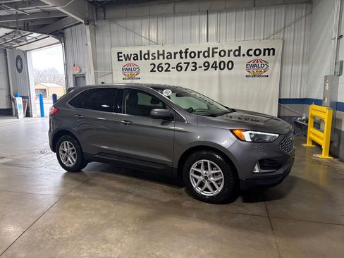 Used 2023 Ford Edge SEL w/ Convenience Package image 2