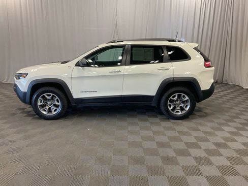 Used 2019 Jeep Cherokee Trailhawk w/ Cold Weather Group AWD/4WD image 5