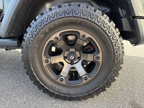 Used 2020 Jeep Wrangler Rubicon w/ LED Lighting Group image 13