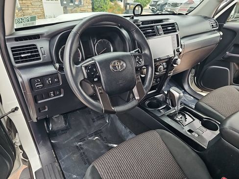 Used 2023 Toyota 4Runner TRD Off-Road AWD/4WD image 15