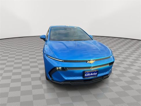 New 2026 Chevrolet Equinox EV LT image 3