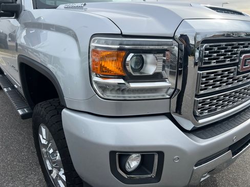 Used 2018 GMC Sierra 2500 Denali w/ Duramax Plus Package image 24