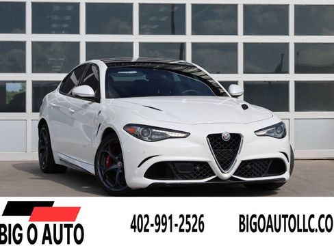 Used 2018 Alfa Romeo Giulia Quadrifoglio w/ Driver Assist Dynamic Package RWD image 1