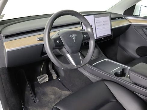 Used 2023 Tesla Model Y Long Range AWD/4WD image 22