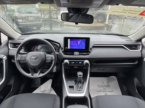 Used 2023 Toyota RAV4 LE AWD/4WD image 20
