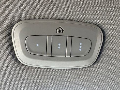 Used 2019 Jeep Cherokee Limited image 27