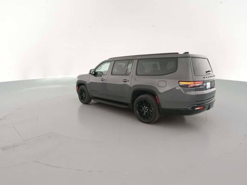 New 2025 Jeep Wagoneer L Series II w/ Premium Group I image 8