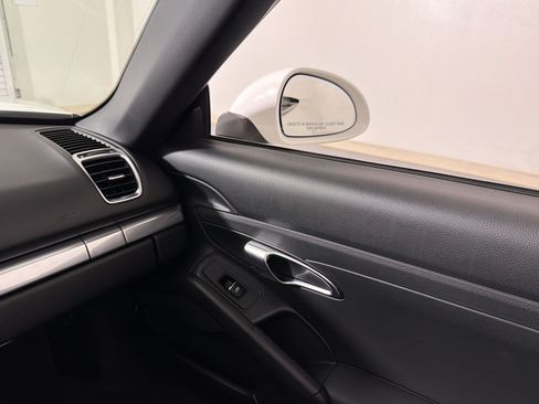 Used 2013 Porsche Boxster RWD image 23