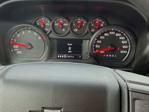 Used 2025 Chevrolet Silverado 1500 W/T w/ Z71 Off-Road Package AWD/4WD image 31