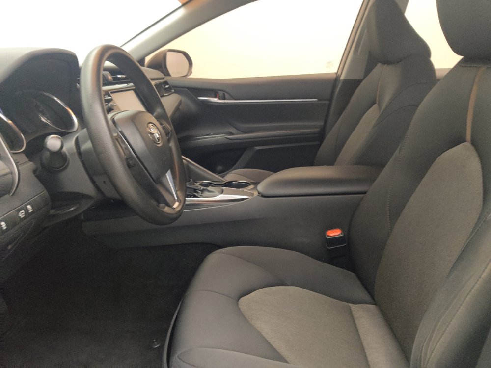 Used 2020 Toyota Camry LE FWD image 17