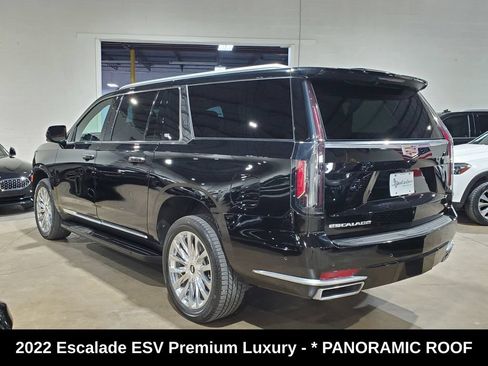 Used 2022 Cadillac Escalade ESV Premium Luxury AWD/4WD image 12