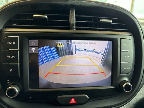 Used 2022 Kia Soul LX w/ Technology Package image 26