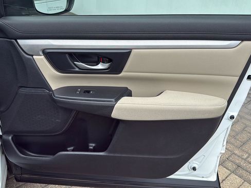 Used 2020 Honda CR-V LX image 24