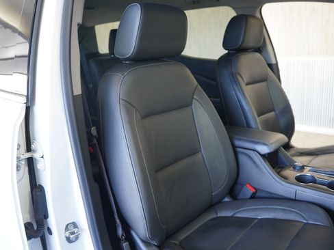 Used 2019 GMC Acadia SLT image 28