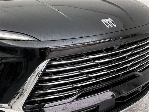 Used 2025 Buick Enclave Preferred image 35