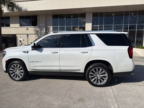 Used 2022 GMC Yukon Denali image 3