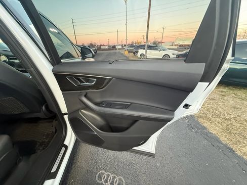 Used 2021 Audi Q7 3.0T Prestige w/ Prestige Package image 22