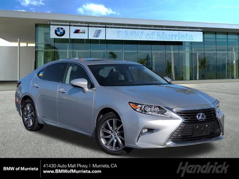 Used 2018 Lexus ES 300h w/ Navigation Package FWD image 1