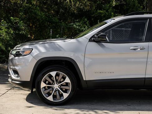Used 2022 Jeep Cherokee Limited w/ Elite Package image 22