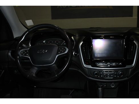 Used 2020 Chevrolet Traverse RS image 17
