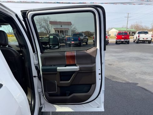 Used 2015 Ford F150 King Ranch image 23