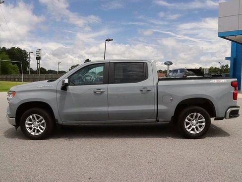 Used 2024 Chevrolet Silverado 1500 LT image 4