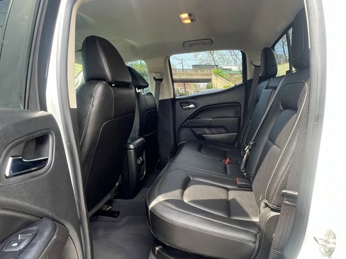 Used 2019 Chevrolet Colorado LT w/ Colorado RST Special Edition image 27