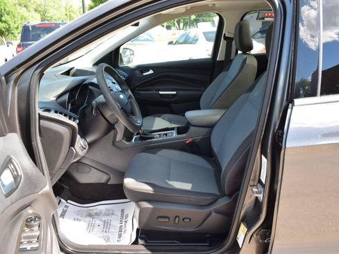 Used 2018 Ford Escape SE FWD image 29