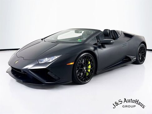 Used 2022 Lamborghini Huracan EVO image 3