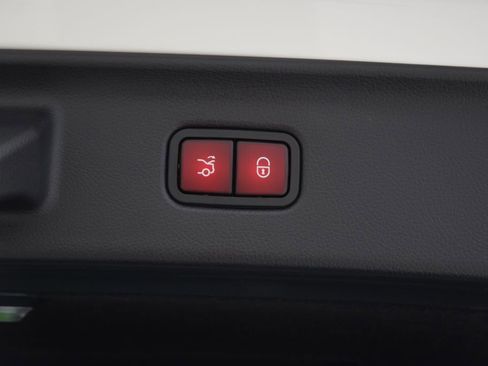 Certified 2022 Mercedes-Benz S 500 4MATIC image 30