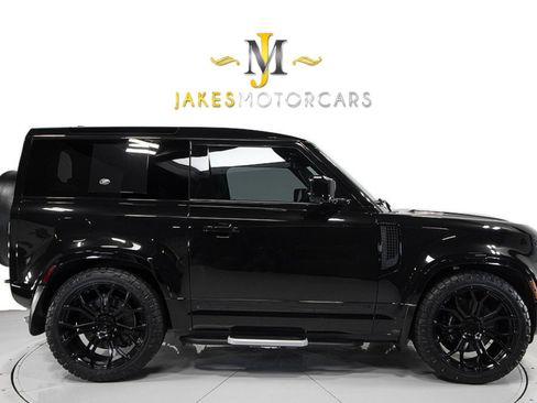 Used 2023 Land Rover Defender 90 V8 image 13