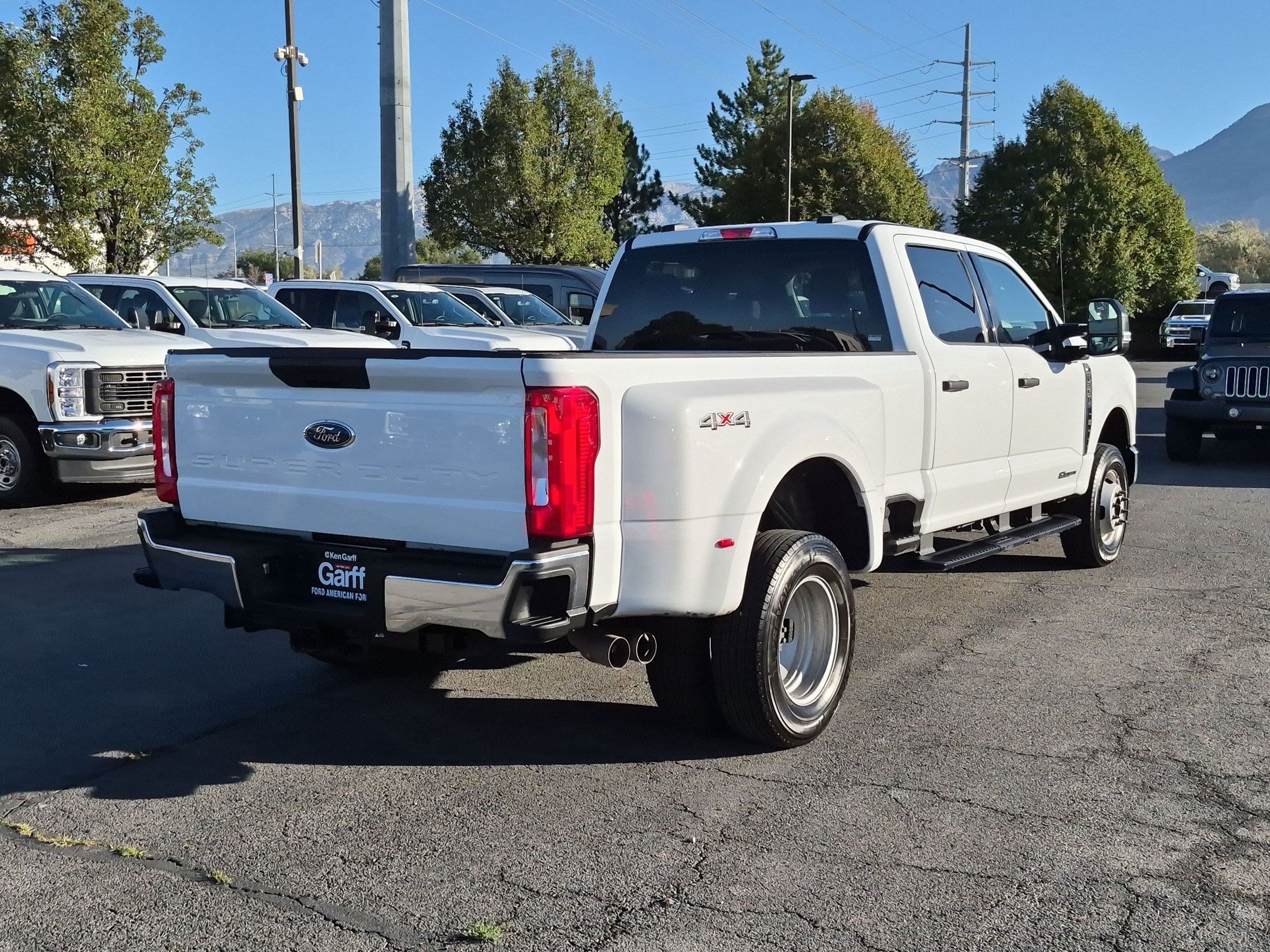 Used 2025 Ford F350 XLT AWD/4WD image 3