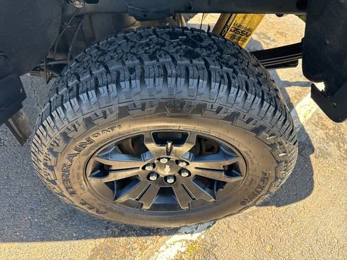 Used 2018 Chevrolet Colorado ZR2 w/ ZR2 Dusk Special Edition image 40