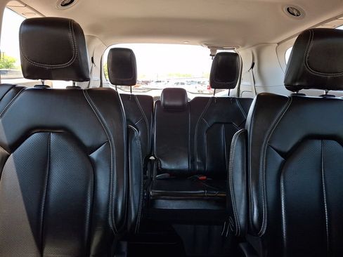 Used 2023 Chrysler Pacifica Touring-L FWD image 20