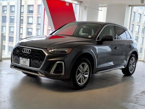 Certified 2023 Audi Q5 2.0T Premium w/ Convenience Package AWD/4WD image 1