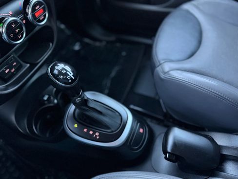 Used 2014 FIAT 500L Lounge image 23