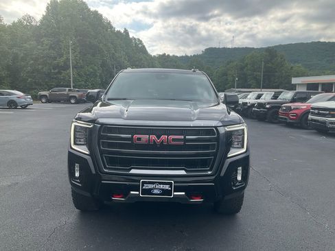 Used 2023 GMC Yukon AT4 w/ AT4 Premium Plus Package AWD/4WD image 2