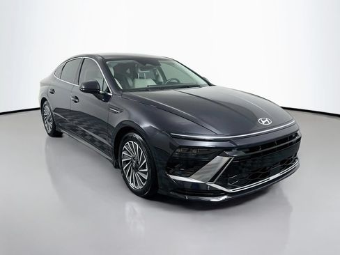 Certified 2025 Hyundai Sonata SEL FWD image 3