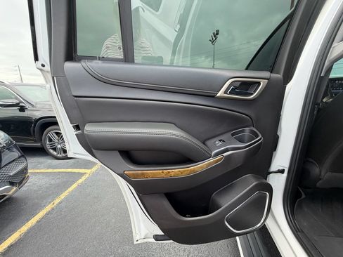 Used 2017 GMC Yukon Denali AWD/4WD image 13