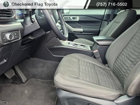 Used 2021 Ford Explorer XLT RWD image 18