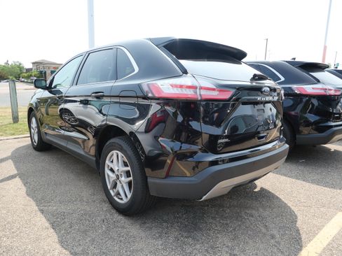 Used 2024 Ford Edge SEL AWD/4WD image 5