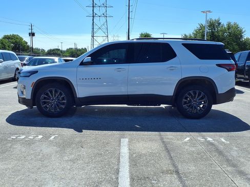 Used 2023 Chevrolet Traverse RS FWD image 23