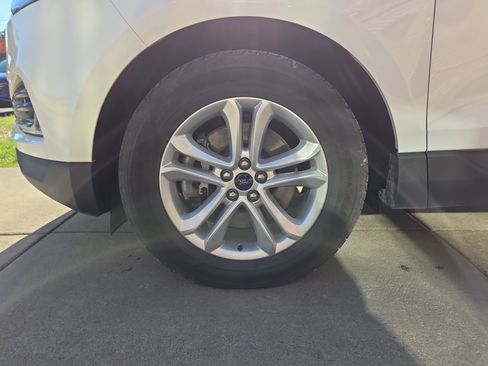 Used 2020 Ford Edge SEL w/ Convenience Package image 11