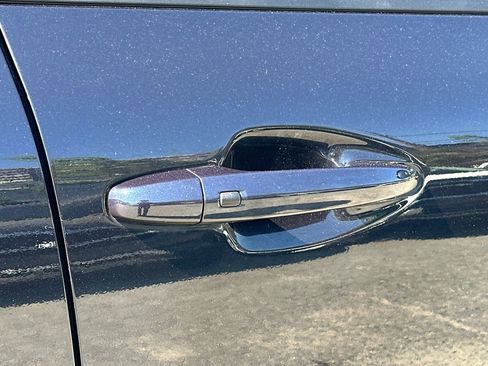 Used 2022 Kia Niro EX w/ Cold Weather Package image 8