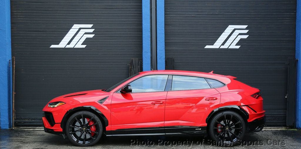 Used 2024 Lamborghini Urus S AWD/4WD image 2