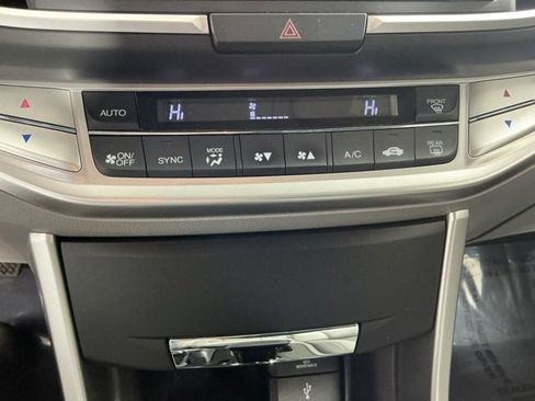 Used 2013 Honda Accord LX image 32