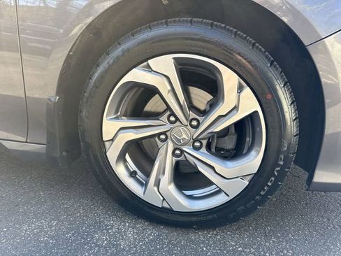 Used 2019 Honda Accord EX image 11